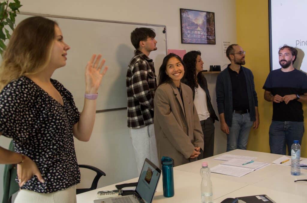 Students learning in full immersion at Language Corner Amsterdam